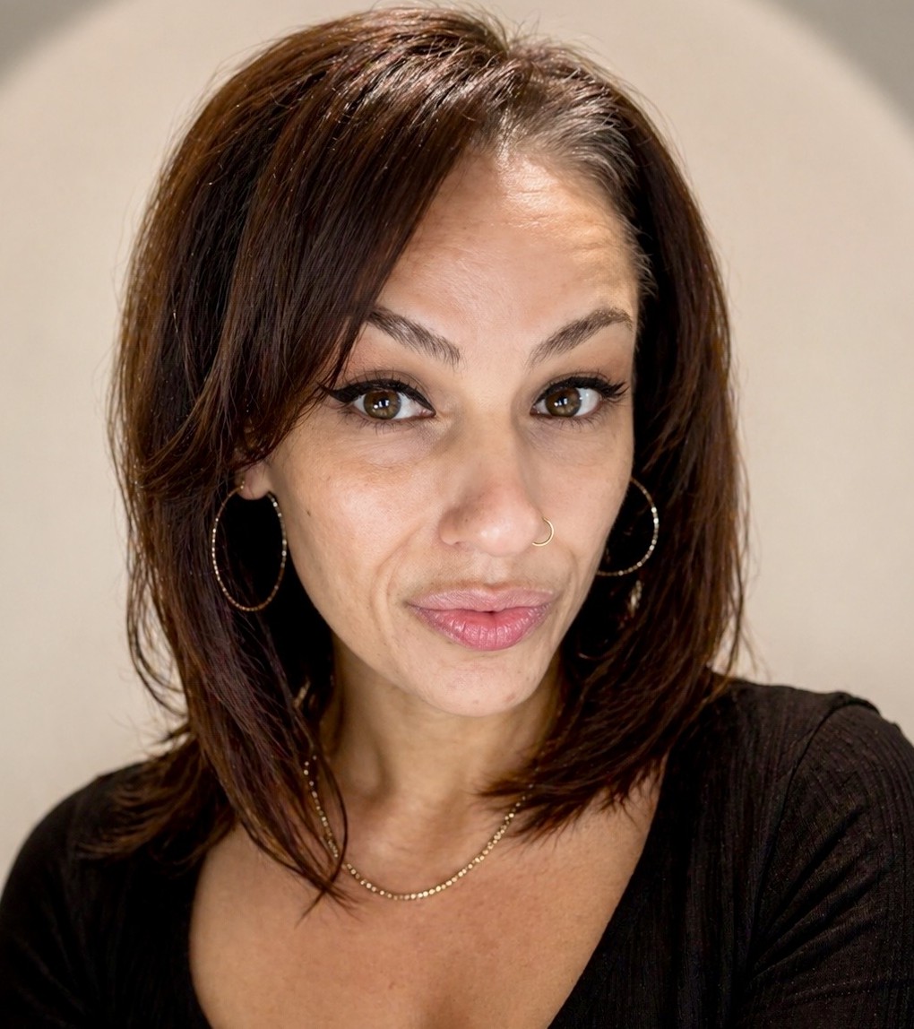 Sharon Ruiz, owner of Ruiz Mobile Notary Services LLC